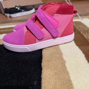Ugg kids shoes